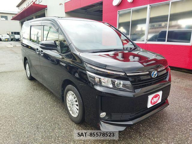 Toyota VOXY HYBRID 2016-03 8629718-0