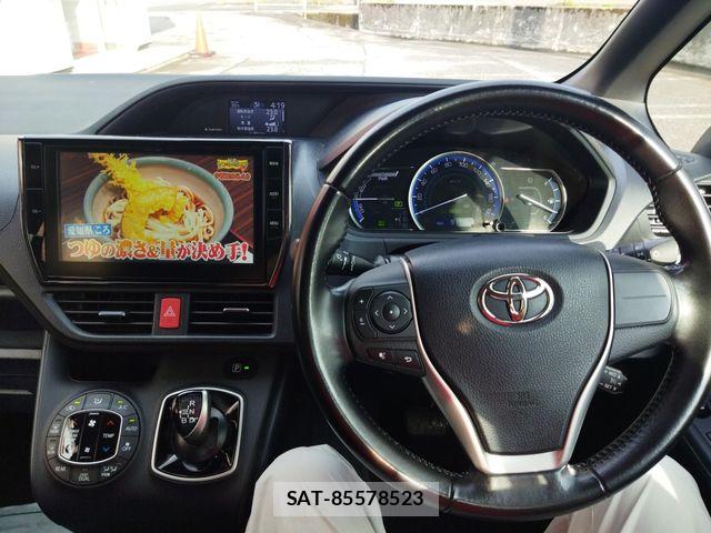 Toyota VOXY HYBRID 2016-03 8629718-14
