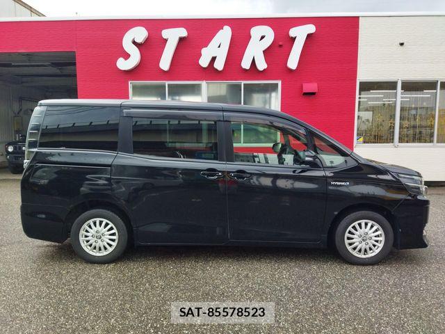 Toyota VOXY HYBRID 2016-03 8629718-1