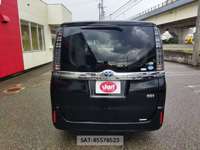 Toyota VOXY HYBRID 2016-03 8629718-3