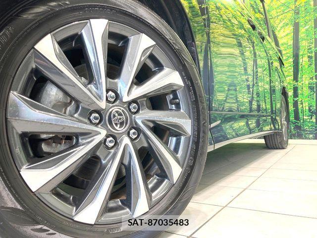 Toyota VOXY HYBRID 2023-09 8629698-13