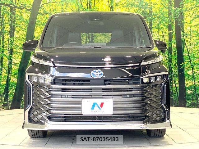 Toyota VOXY HYBRID 2023-09 8629698-14