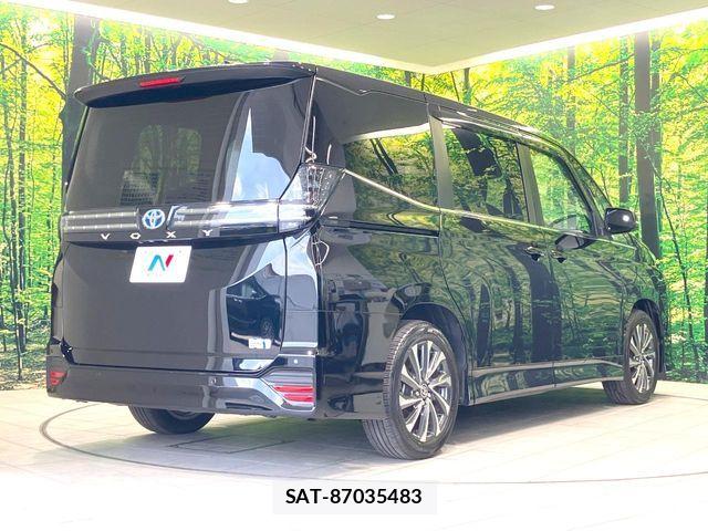 Toyota VOXY HYBRID 2023-09 8629698-17