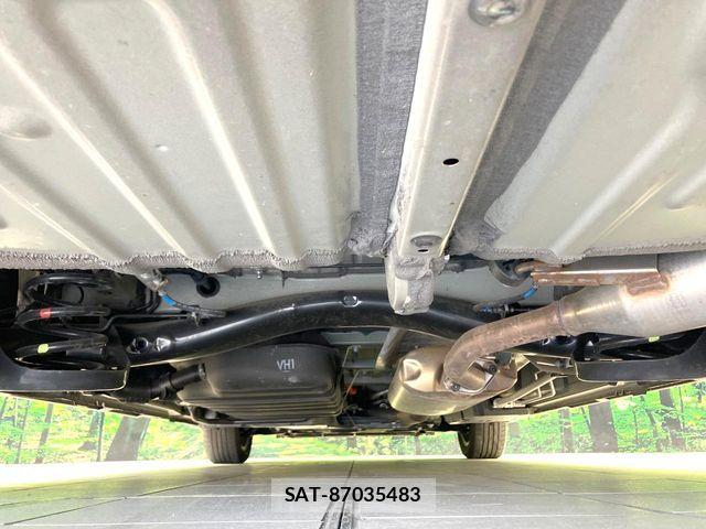 Toyota VOXY HYBRID 2023-09 8629698-19