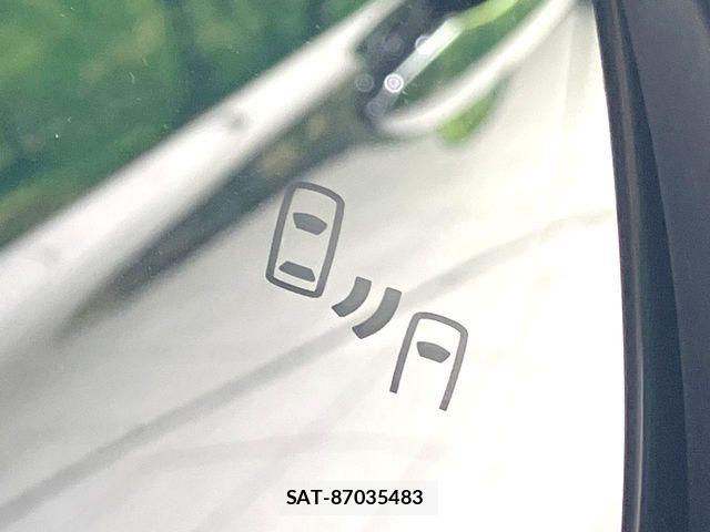 Toyota VOXY HYBRID 2023-09 8629698-6