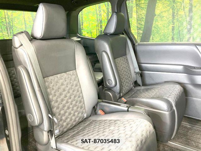Toyota VOXY HYBRID 2023-09 8629698-8