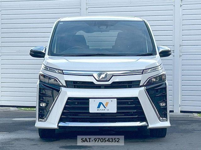 Toyota VOXY HYBRID 2019-10 8629715-17