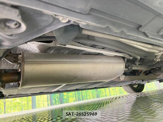 Toyota VOXY HYBRID 2021-03 8629710-19