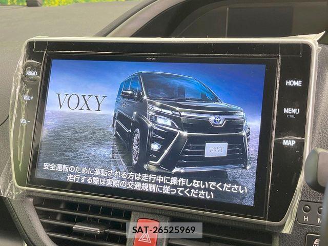 Toyota VOXY HYBRID 2021-03 8629710-3