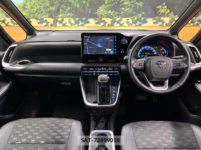 Toyota VOXY HYBRID 2023-01 8629691-1