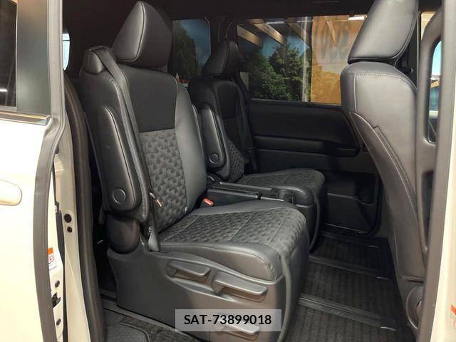 Toyota VOXY HYBRID 2023-01 8629691-8