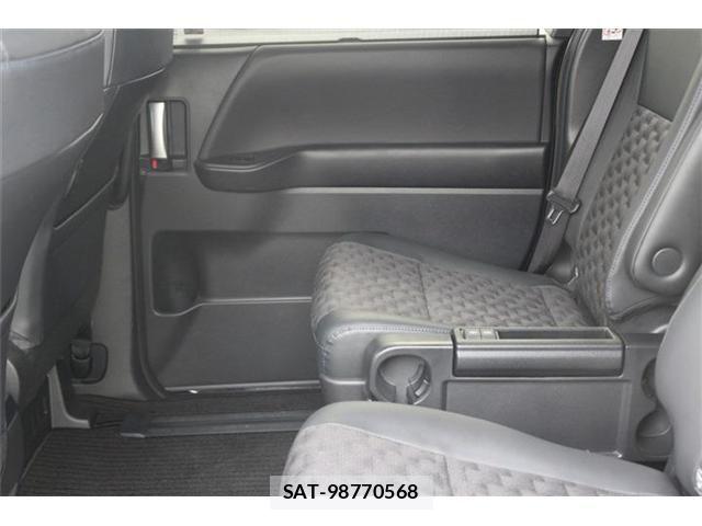 Toyota VOXY HYBRID 2024-10 8629701-21