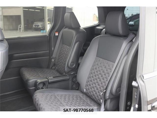 Toyota VOXY HYBRID 2024-10 8629701-22