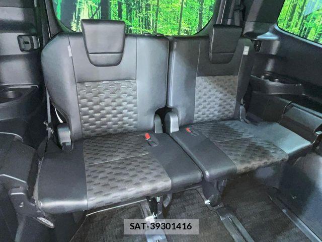 Toyota VOXY HYBRID 2022-10 8629695-10