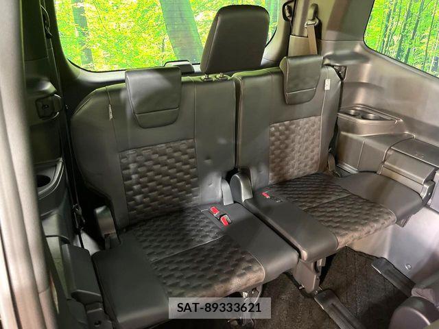 Toyota VOXY HYBRID 2025-04 8629683-11
