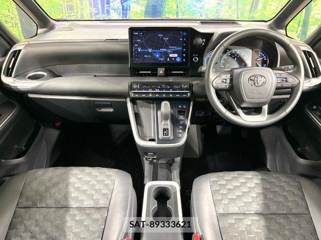 Toyota VOXY HYBRID 2025-04 8629683-1