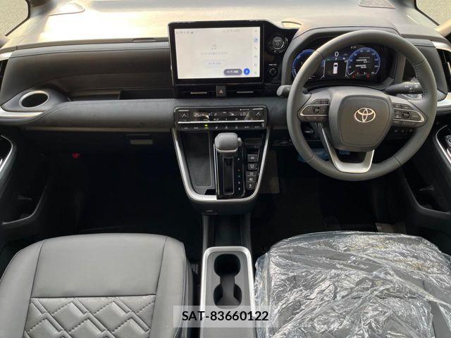 Toyota VOXY HYBRID 2026-07 8629680-1