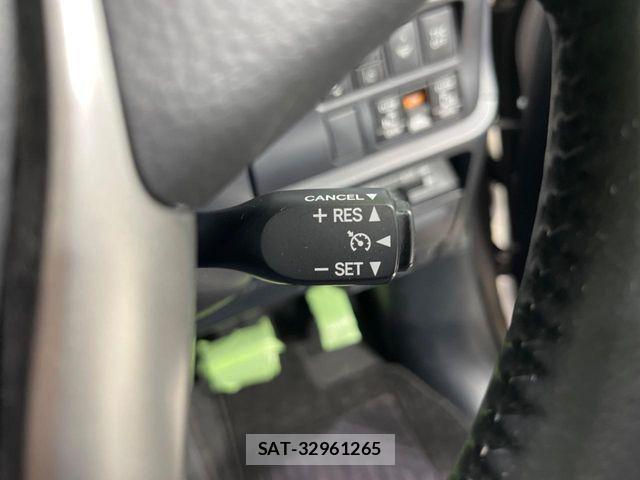 Toyota VOXY HYBRID 2019-04 8629712-6