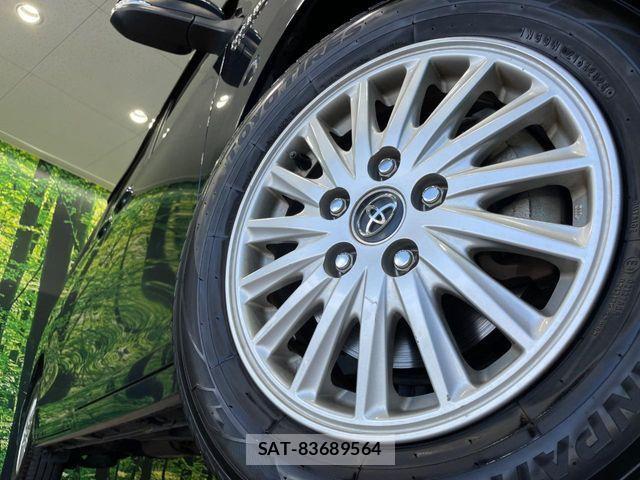 Toyota VOXY HYBRID 2015-09 8629717-13
