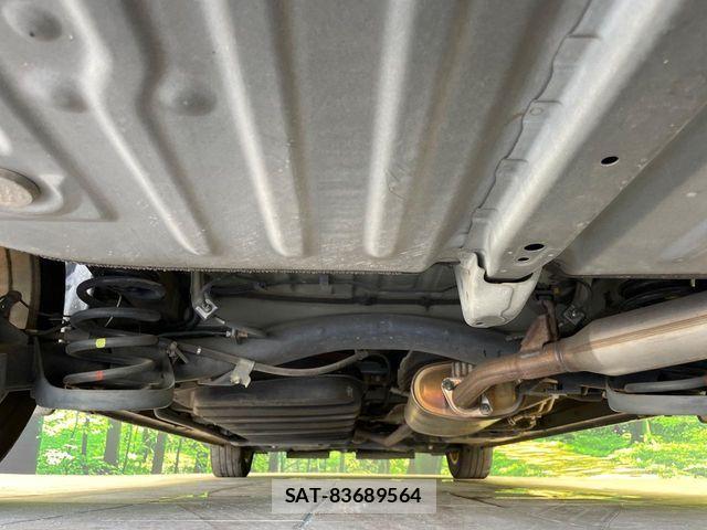 Toyota VOXY HYBRID 2015-09 8629717-19