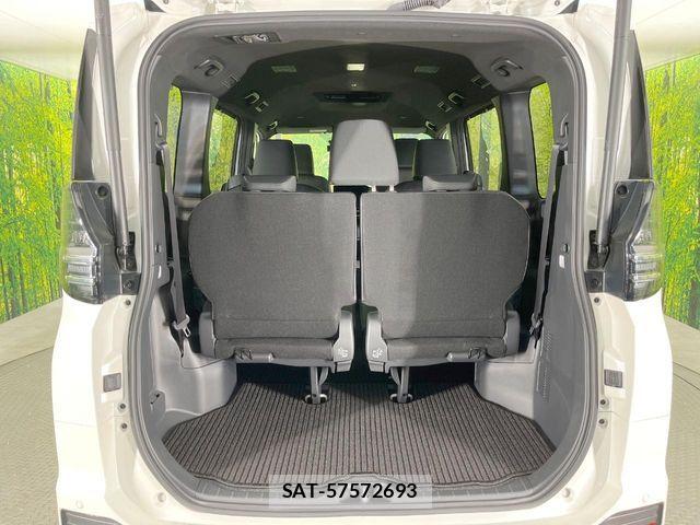 Toyota VOXY HYBRID 2024-11 8629692-10