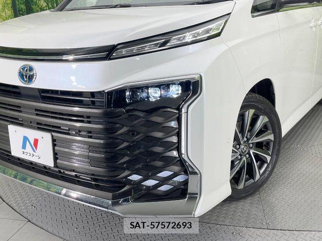 Toyota VOXY HYBRID 2024-11 8629692-12