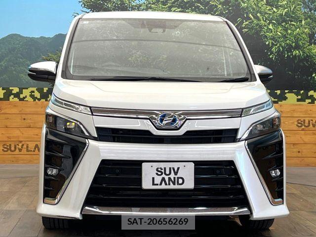 Toyota VOXY HYBRID 2019-03 8629711-13