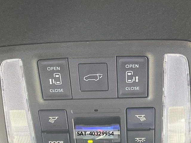 Toyota VOXY HYBRID 2025-02 8629679-7
