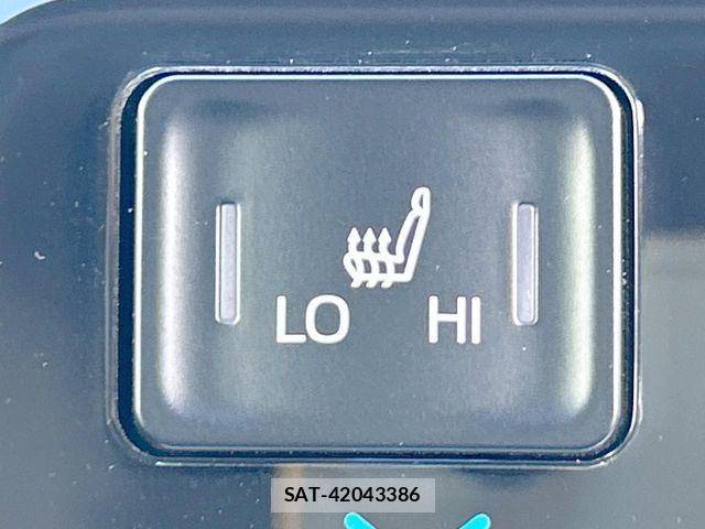 Toyota VOXY HYBRID 2023-04 8629703-8