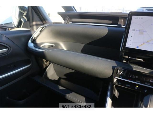 Toyota VOXY HYBRID 2025-10 8629696-20