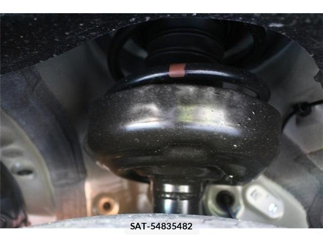 Toyota VOXY HYBRID 2025-10 8629696-28