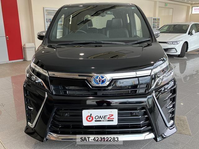 Toyota VOXY HYBRID 2021-07 8662361-11