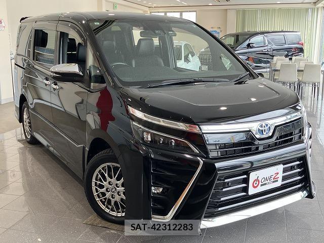 Toyota VOXY HYBRID 2021-07 8662361-13