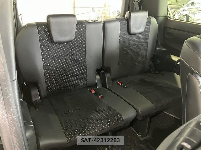 Toyota VOXY HYBRID 2021-07 8662361-19