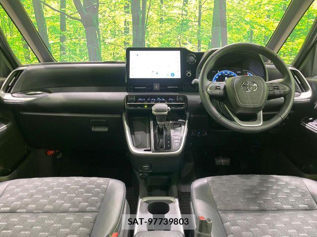 Toyota VOXY HYBRID 2023-09 8662356-1