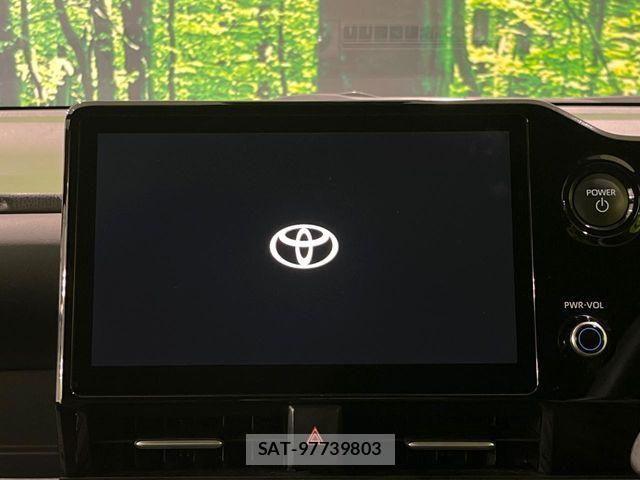 Toyota VOXY HYBRID 2023-09 8662356-3