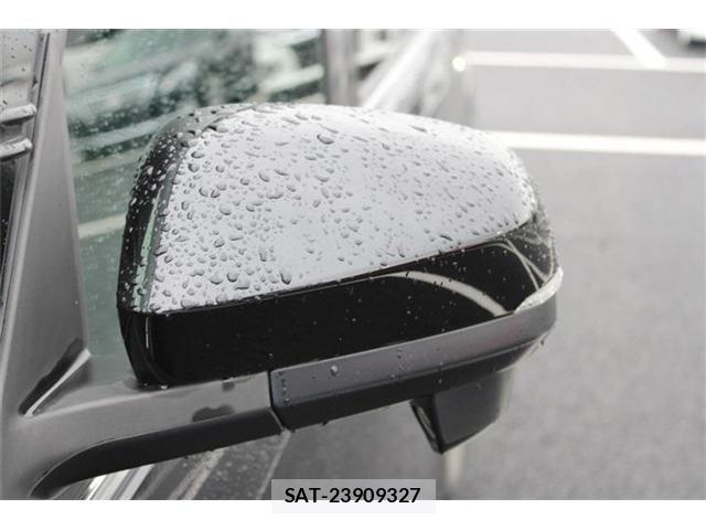 Toyota VOXY HYBRID 2023-05 8662359-22