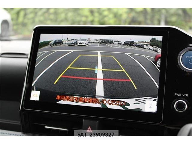 Toyota VOXY HYBRID 2023-05 8662359-2