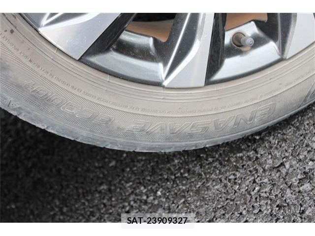 Toyota VOXY HYBRID 2023-05 8662359-29