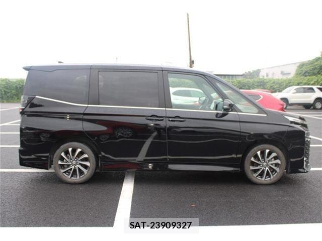 Toyota VOXY HYBRID 2023-05 8662359-8