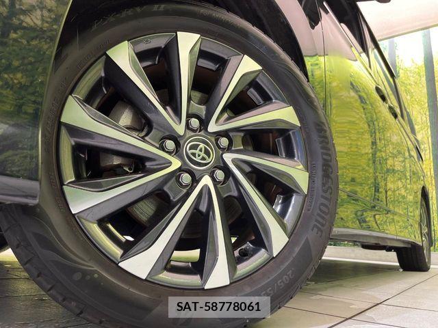 Toyota VOXY HYBRID 2023-05 8662357-13