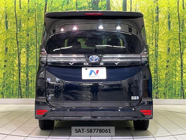 Toyota VOXY HYBRID 2023-05 8662357-15