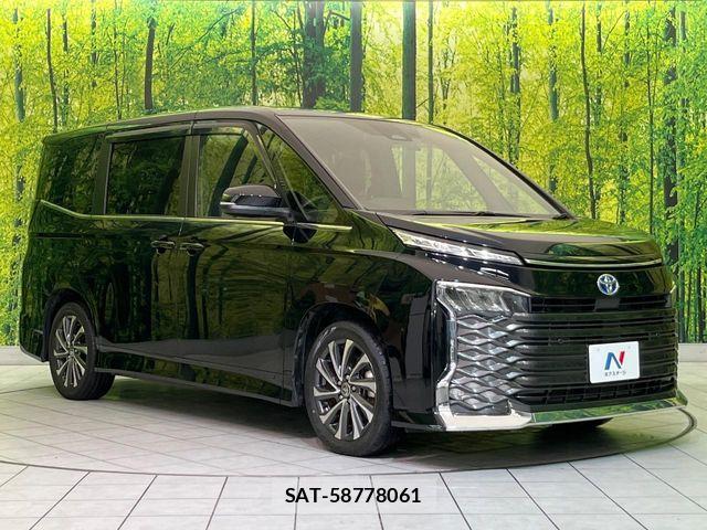 Toyota VOXY HYBRID 2023-05 8662357-16