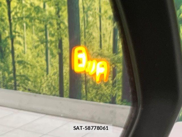 Toyota VOXY HYBRID 2023-05 8662357-6
