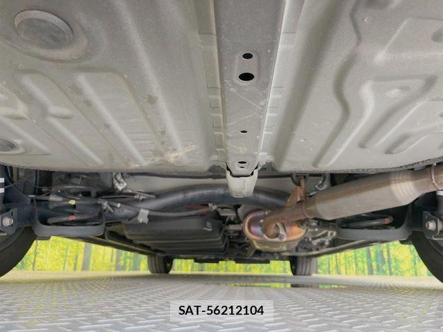 Toyota VOXY HYBRID 2020-06 8662365-18