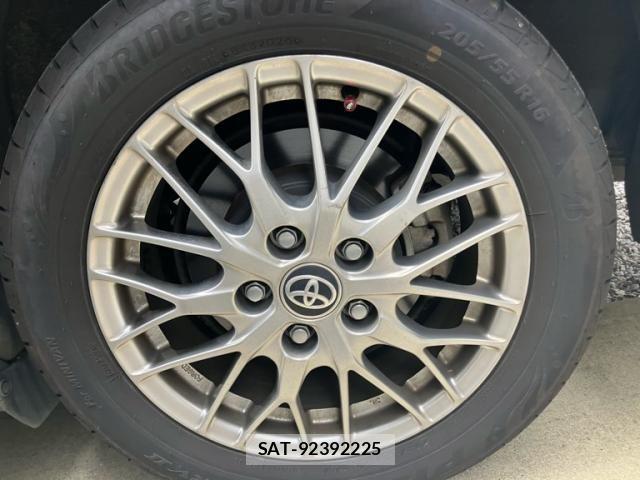 Toyota VOXY HYBRID 2020-10 8667133-10