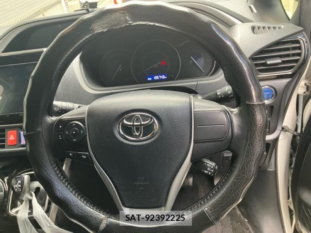 Toyota VOXY HYBRID 2020-10 8667133-15