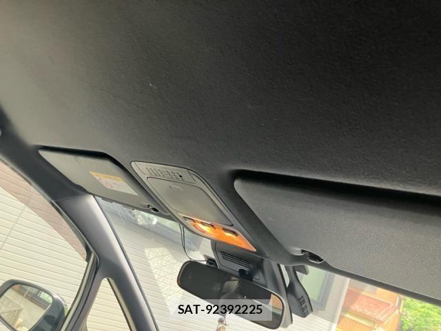 Toyota VOXY HYBRID 2020-10 8667133-16