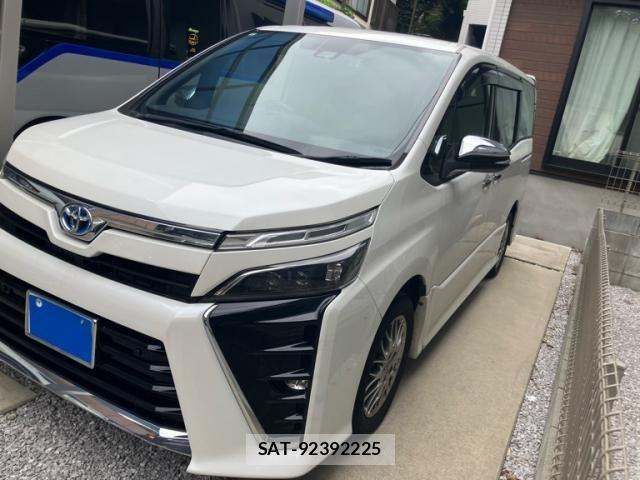 Toyota VOXY HYBRID 2020-10 8667133-1