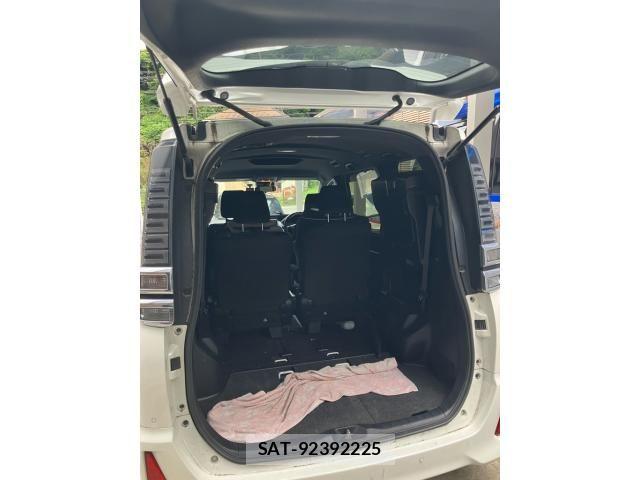 Toyota VOXY HYBRID 2020-10 8667133-21
